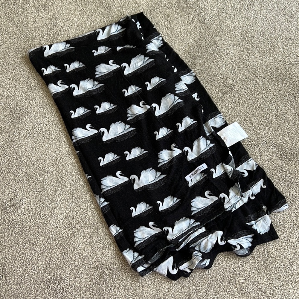 Posh peanut swaddle Leia